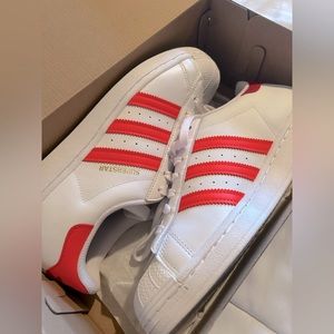 ADIDAS SUPERSTAR/ WMNS 8.5/ NWB